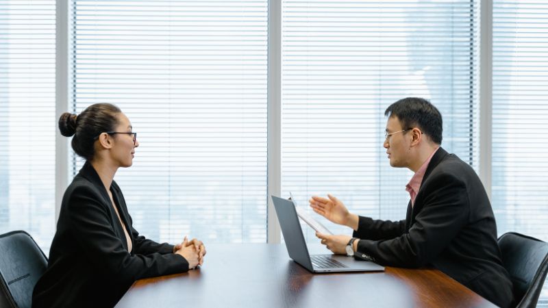Cách giới thiệu bản thân gây ấn tượng với nhà tuyển dụng khi phỏng vấn